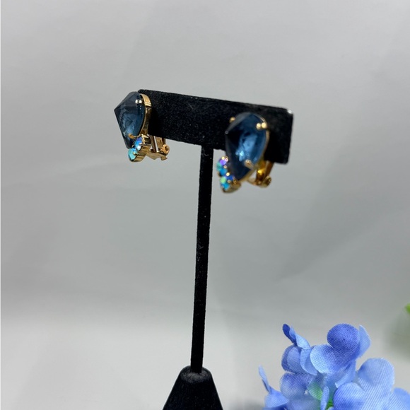 Blue Crystal With Aurora Borealis Finish Clip On Vintage Earrings - Picture 3 of 8